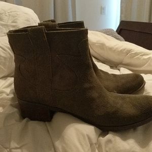 Lucky brand suede boots